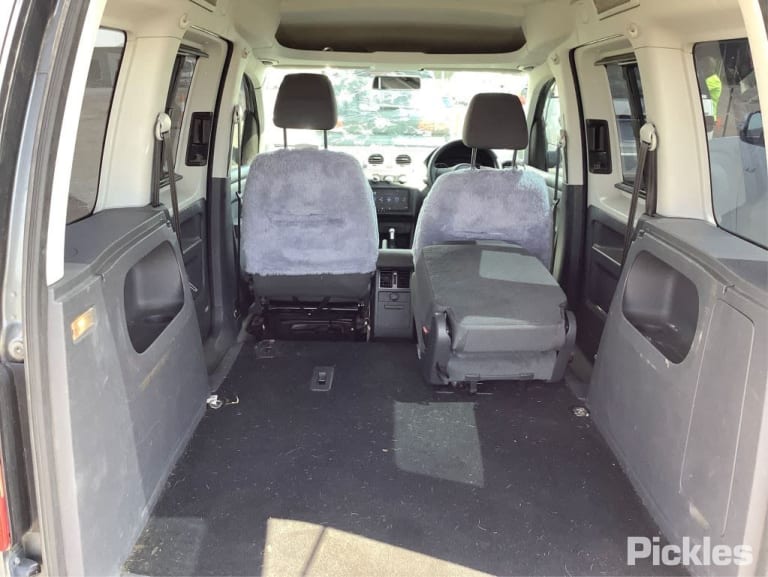 2012 VOLKSWAGEN CADDY 2K, 08/10-06/15 2K5945095J LEFT TAILLIGHT