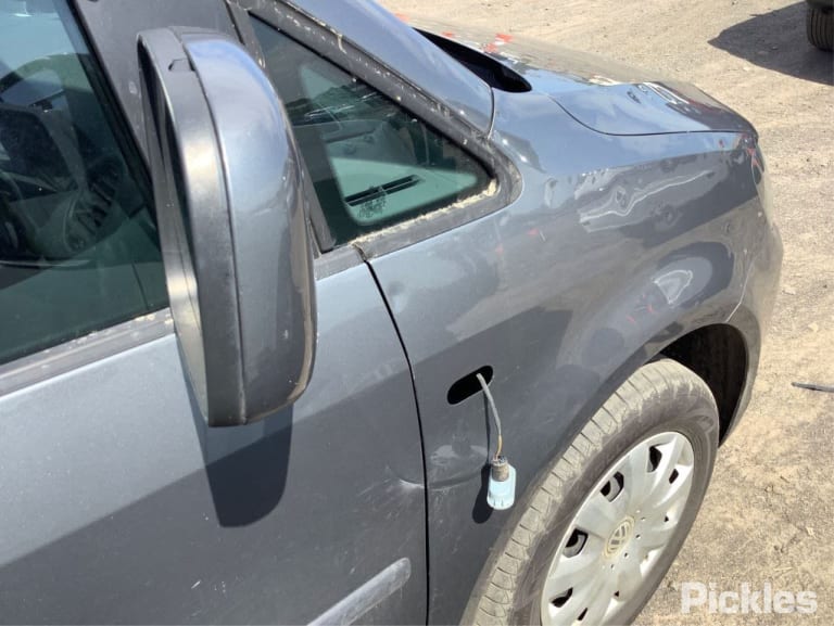 2012 VOLKSWAGEN CADDY 2K, DIESEL, AUTO T/M, 08/10-06/15 1K0905849B IGNITION W KEY