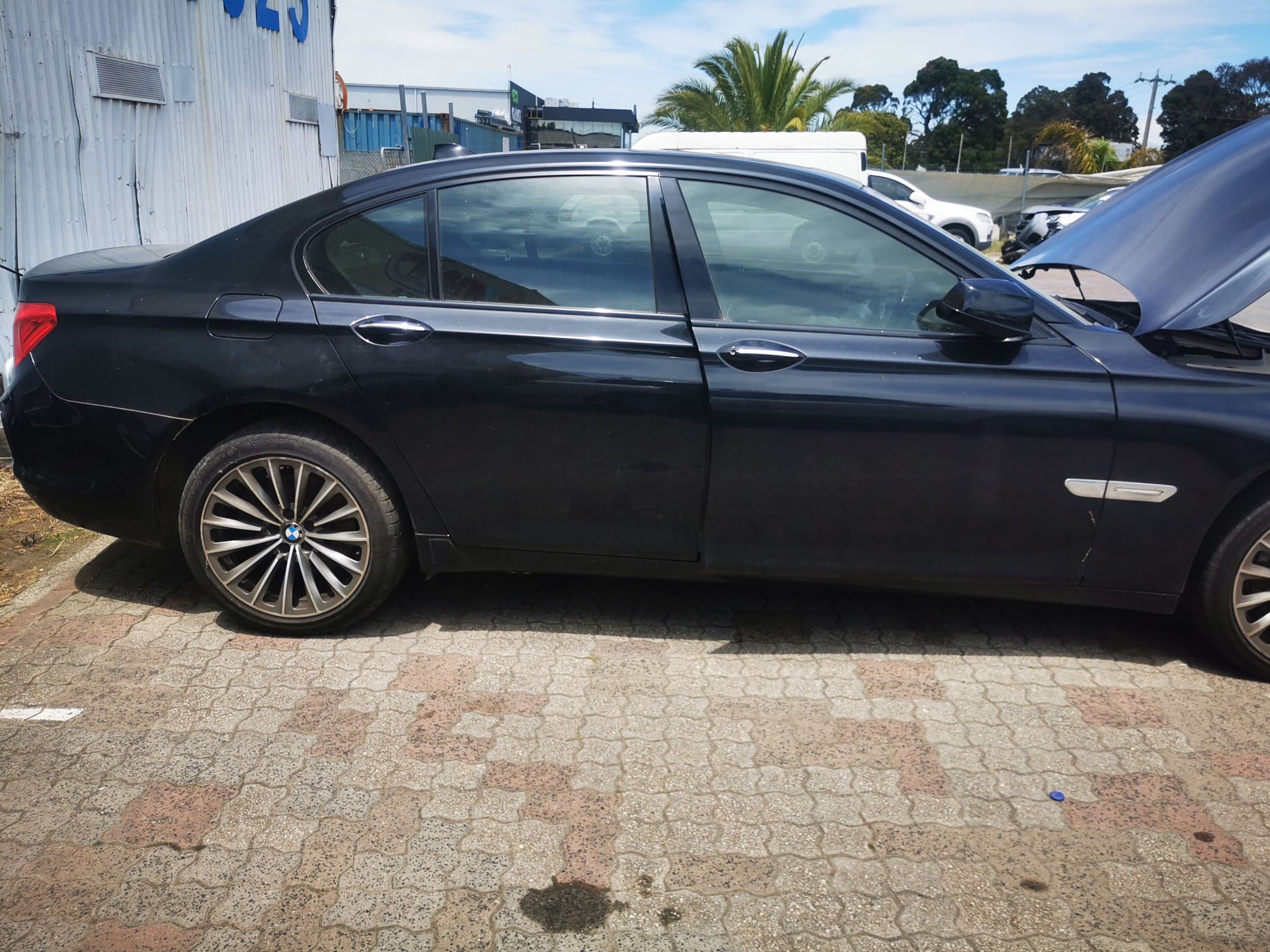 Wrecking 2009 BMW 7 SERIES for Used Parts BM0908
