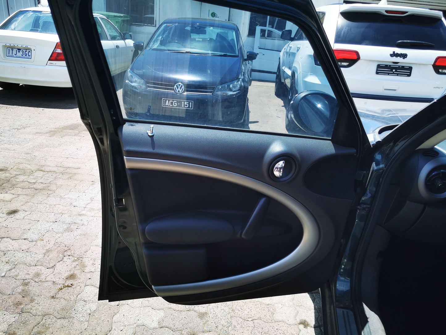 2012 MINI COOPER R60 COUNTRYMAN 01/11-12/16 41009805927 LEFT FRONT DOOR