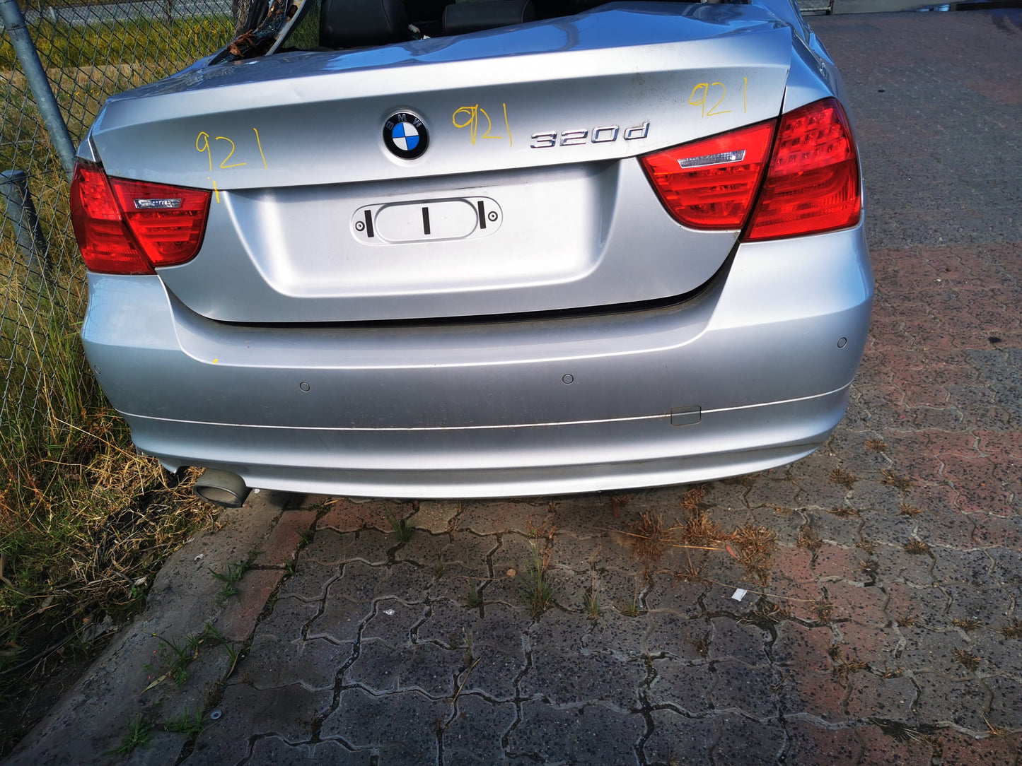 2010 BMW 3 SERIES BONNET GRILLE (RH SIDE), E90/E92/E93, SEDAN/COUPE/CABRIO, 03/07-09/13 51137201968 GRILLE