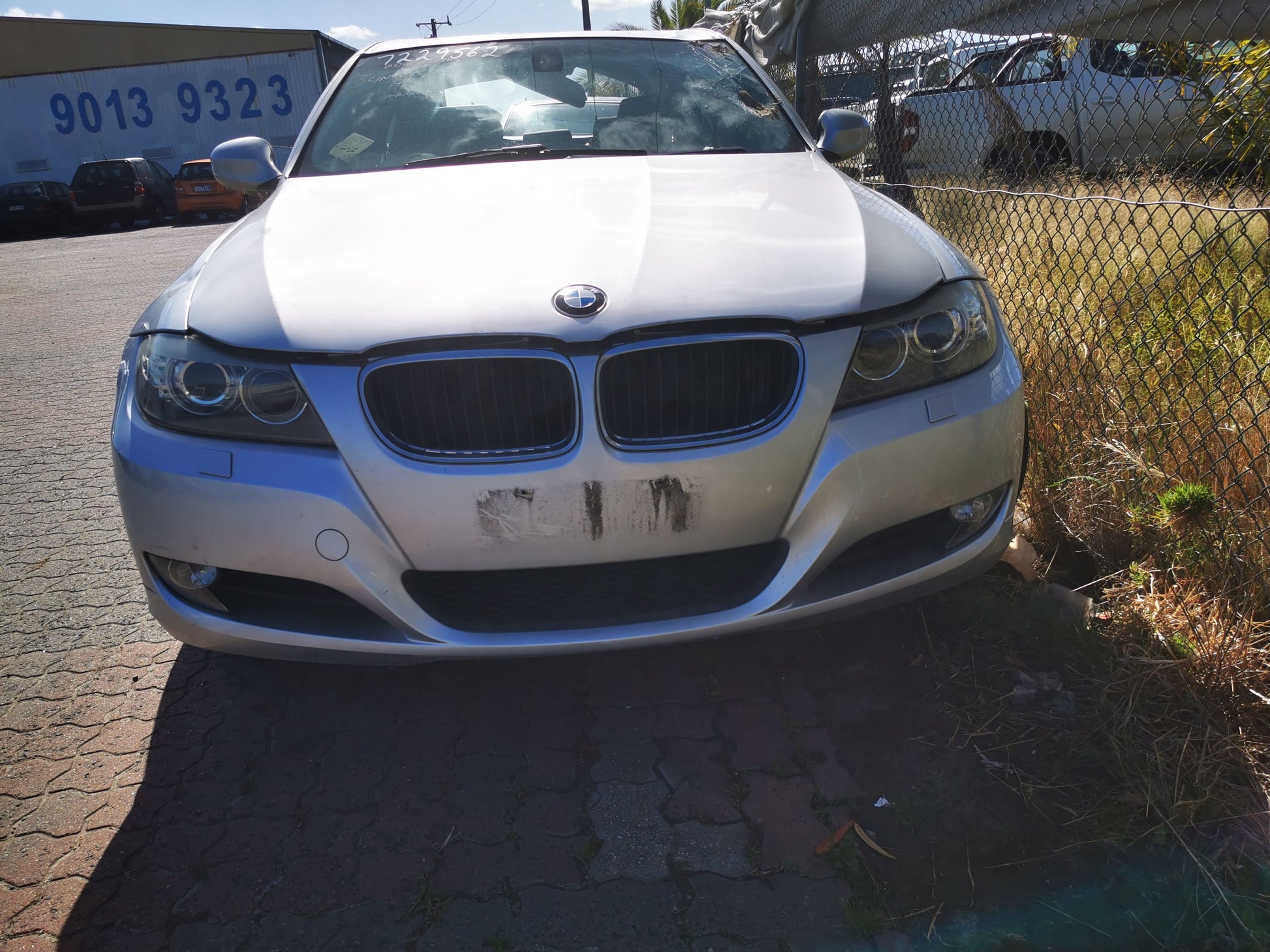 2010 BMW 3 SERIES BONNET GRILLE (RH SIDE), E90/E92/E93, SEDAN/COUPE/CABRIO, 03/07-09/13 51137201968 GRILLE