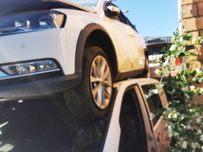 2013 VOLKSWAGEN PASSAT TAILGATE LAMP (RH SIDE), NON LED TYPE, 3C/MK6 B7, WAGON, 09/10-05/15 3AF945094Q REAR GARNISH