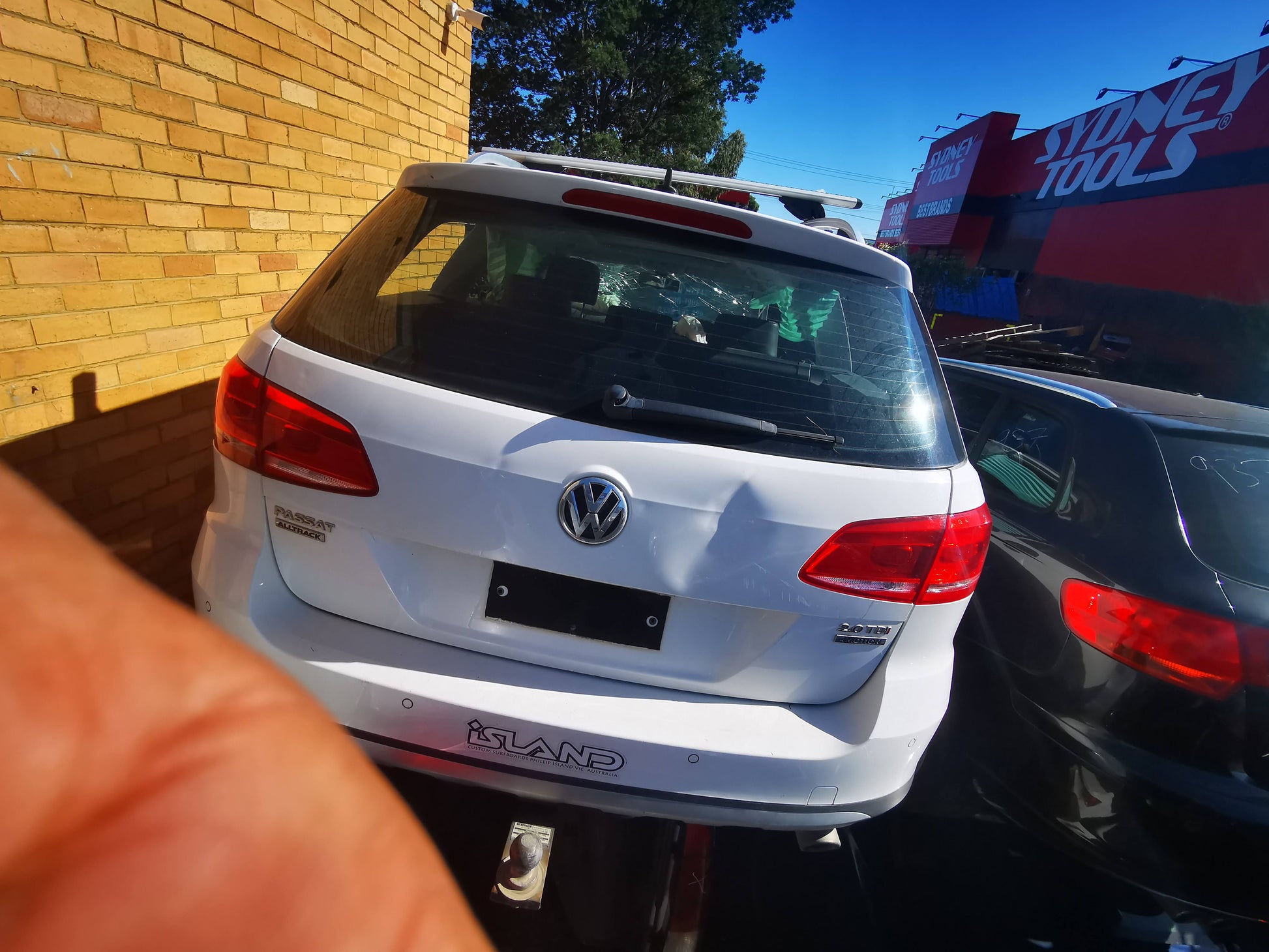 2013 VOLKSWAGEN PASSAT TAILGATE LAMP (RH SIDE), NON LED TYPE, 3C/MK6 B7, WAGON, 09/10-05/15 3AF945094Q REAR GARNISH