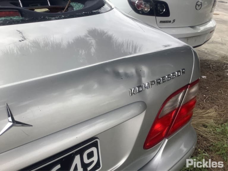 Wrecking 2000 MERCEDES CLK for Used Parts MB0929