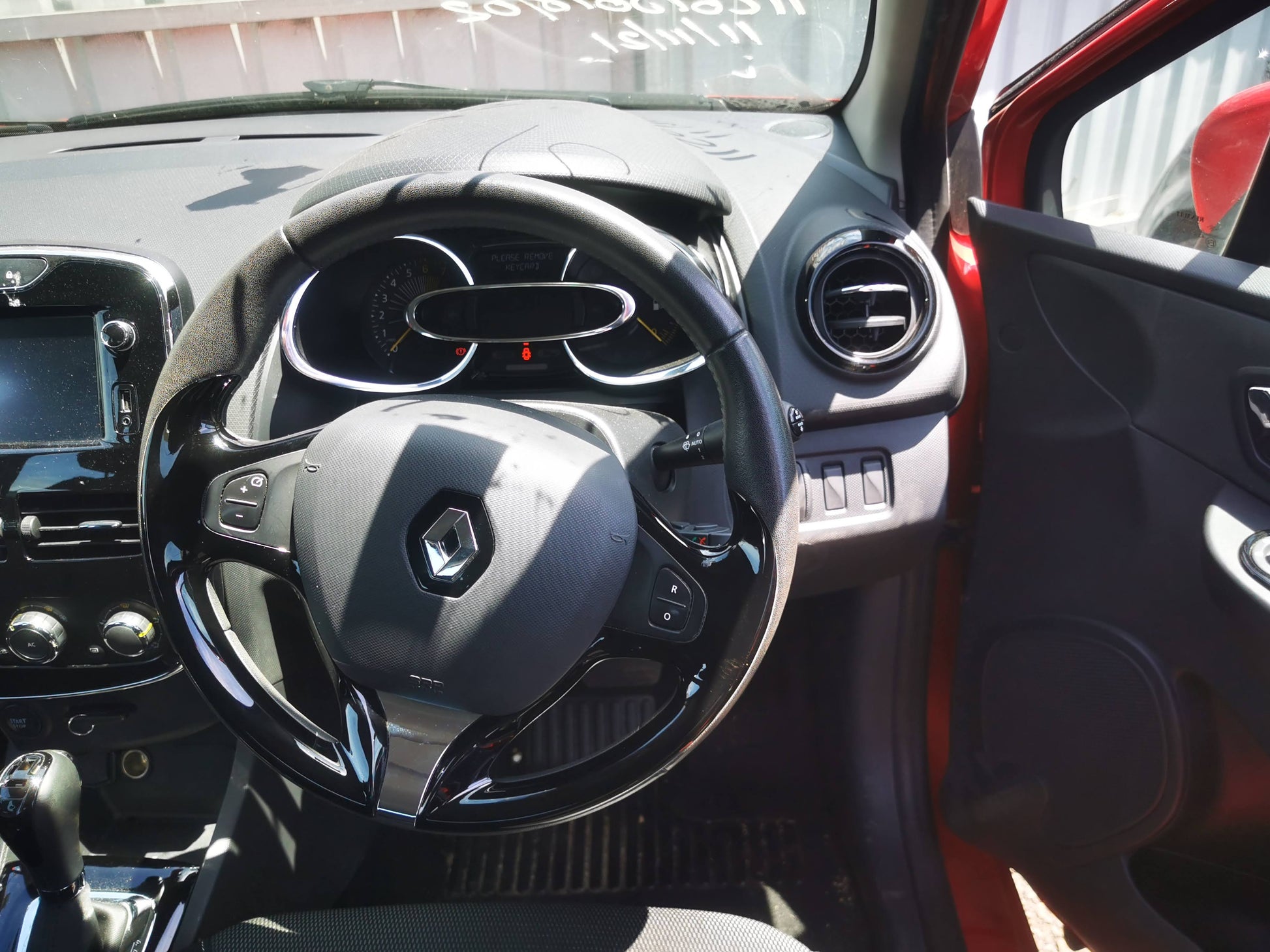 2014 RENAULT CLIO X98, IN BODY, LED TYPE, 09/13-10/19 265554091R LEFT TAILLIGHT