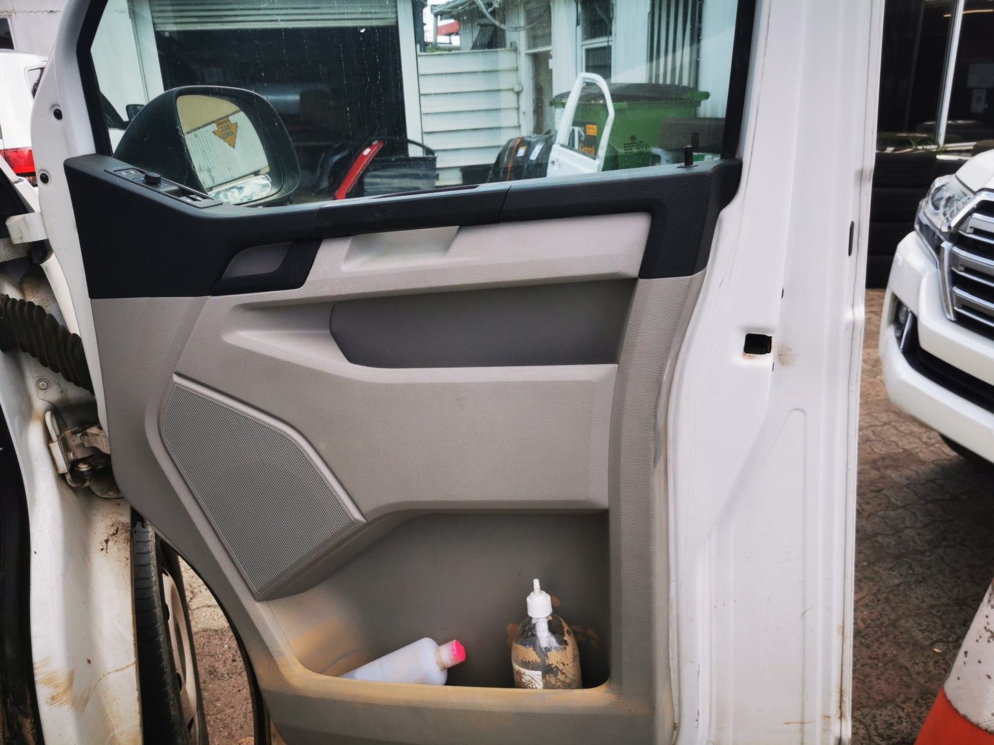 2016 VOLKSWAGEN TRANSPORTER LOWER (LH SIDE), T6, 07/15- 7E2858009 GLOVE BOX