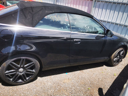 2010 AUDI A3 8P, 2DR CABRIO, 07/08-04/13 8P7831052 RIGHT FRONT DOOR