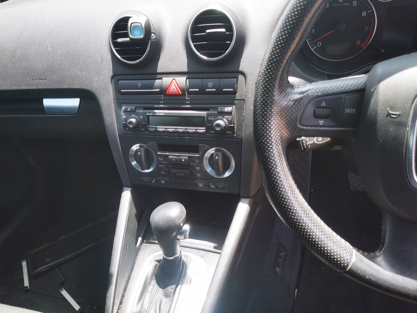 2005 AUDI A3 HEAD UNIT, SINGLE DISC CD PLAYER, CONCERT, 8P, 06/04-07/08 8P0057186CX RADIO CD DVD SAT TV