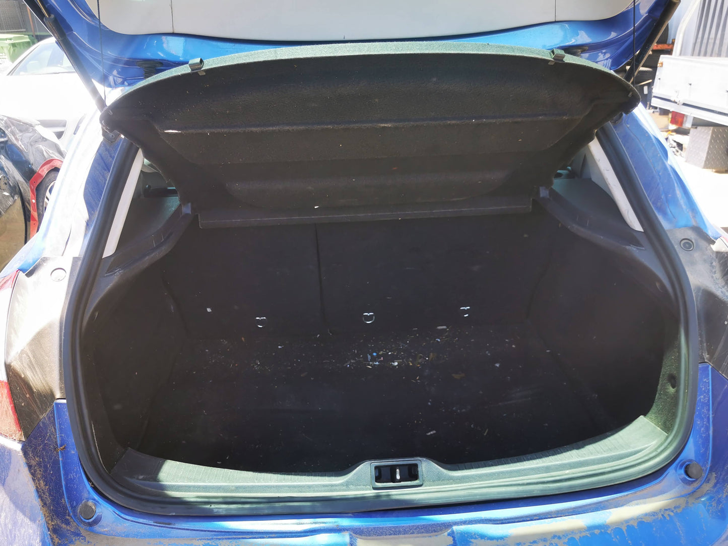 2013 RENAULT MEGANE X32/B95/K95, 5DR HATCH/WAGON, 09/10-05/16 801009742R RIGHT FRONT DOOR