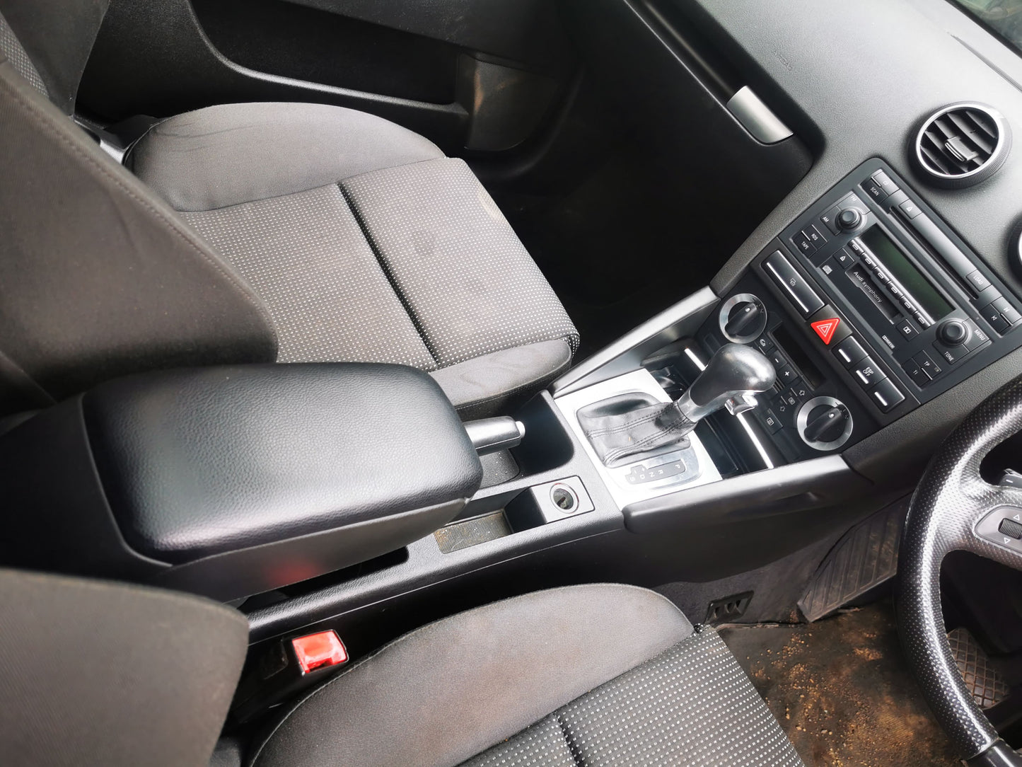 2006 AUDI A3 A3, 8P, 5DR HATCH, NON FOLDING TYPE, 03/04-09/08 8P2858531K LEFT DOOR MIRROR