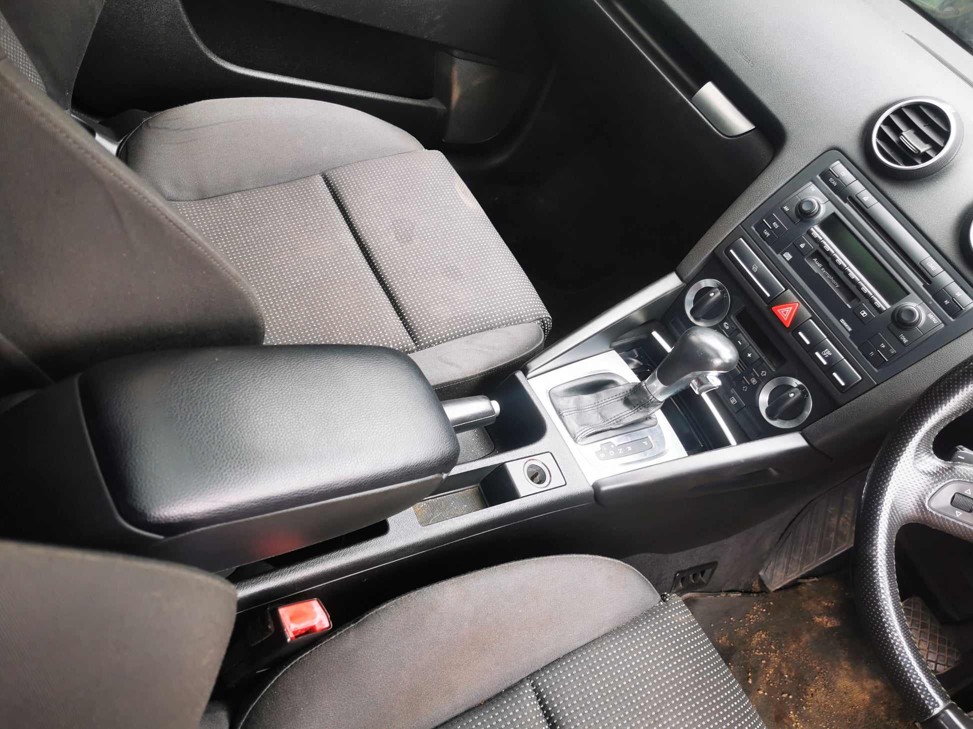 2006 AUDI A3 A3, 8P, 5DR HATCH, NON FOLDING TYPE, 03/04-09/08 8P2858531K LEFT DOOR MIRROR