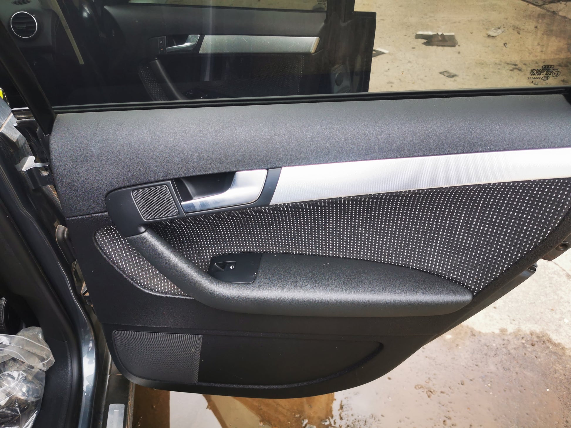 2006 AUDI A3 A3, 8P, 5DR HATCH, NON FOLDING TYPE, 03/04-09/08 8P2858532K RIGHT DOOR MIRROR