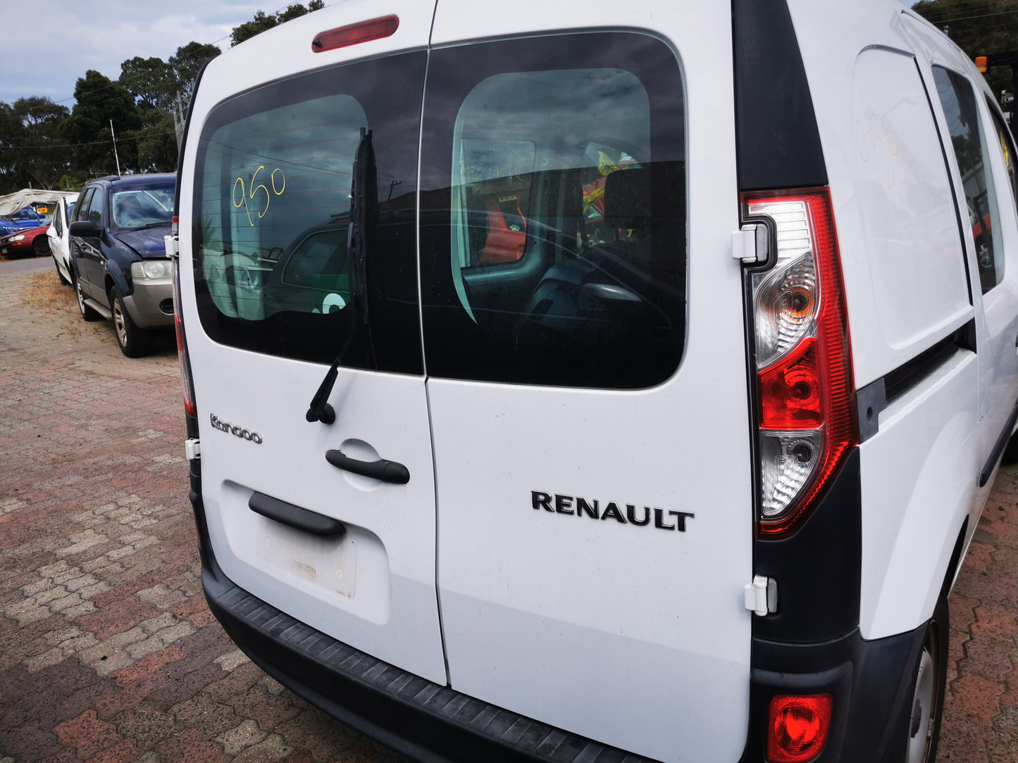 2015 RENAULT KANGOO X61, BLACK ONLY, W/PARK SENSOR TYPE, 09/13-02/22 7701478196 REAR BUMPER