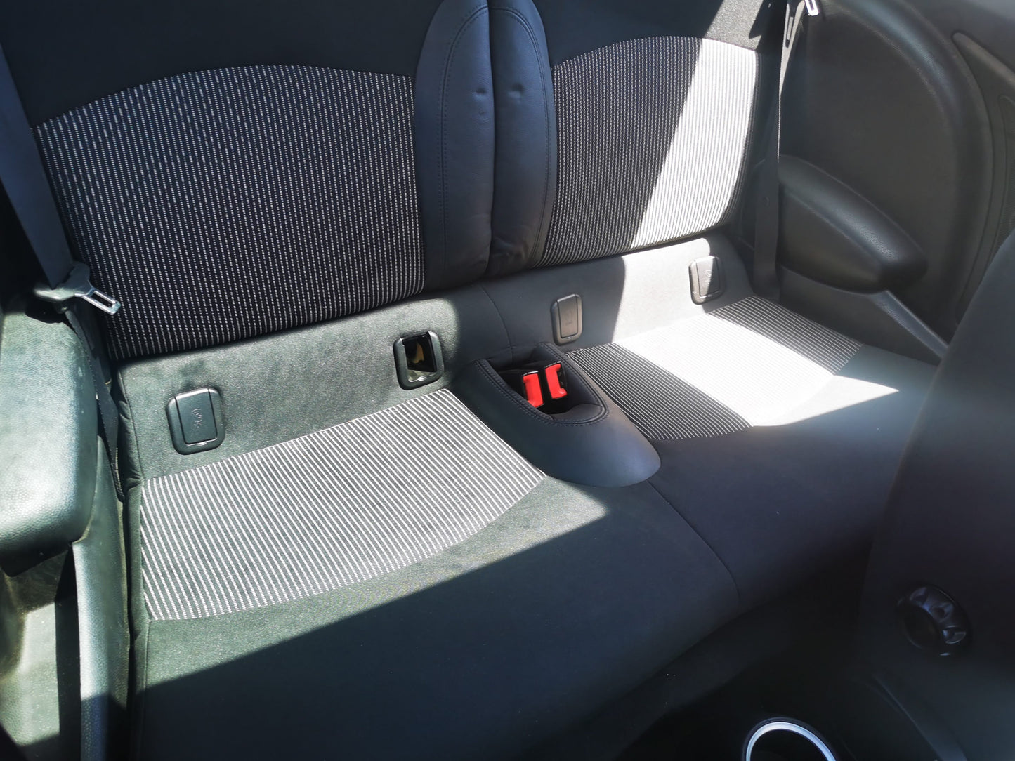 2009 MINI COOPER LEFT FRONT DOOR LOCK, R55/R56, HATCH/WAGON, 01/09-05/14 51212752597 DOOR BOOT GATE LOCK