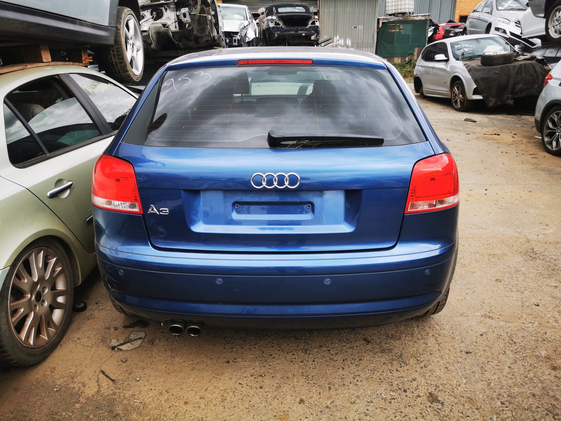 2005 AUDI A3 8P, FRONT, 06/04-02/13 8P0947106 COURTESY LIGHT