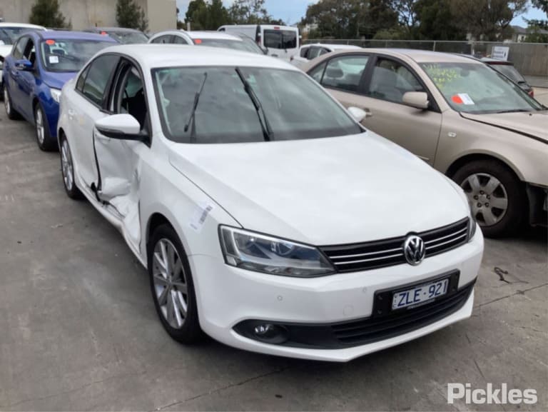 2012 VOLKSWAGEN JETTA 1B, 02/11-12/17 5C6821105A LEFT GUARD