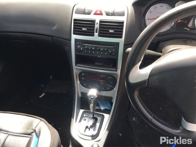 2005 PEUGEOT 307 LEFT FRONT DOOR LOCK, CABRIO, T5-T6, 11/03-12/09 9135P8 DOOR BOOT GATE LOCK