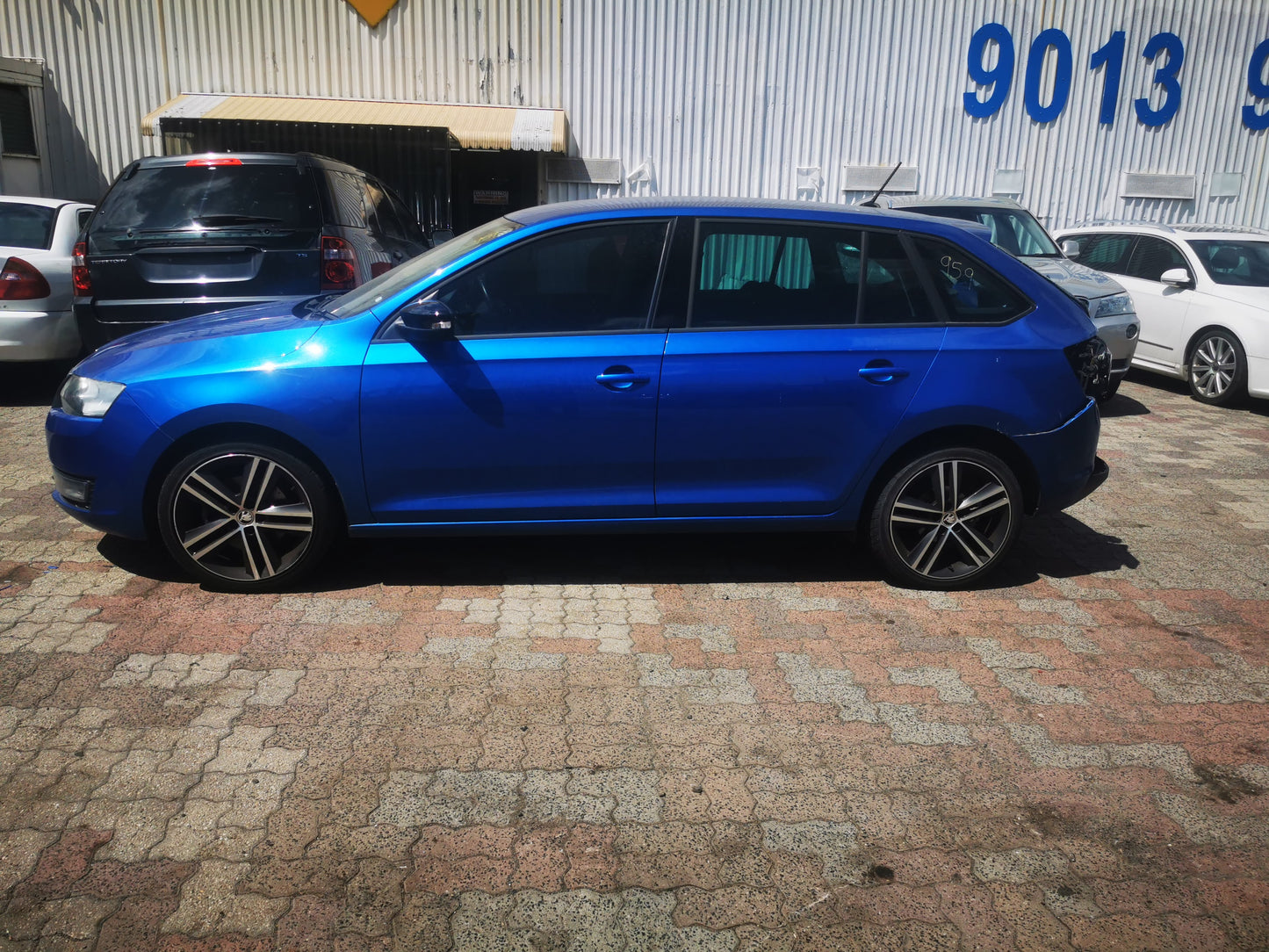 2016 SKODA RAPID NH, REAR, GREY, 05/14-12/20 5JA947105 COURTESY LIGHT