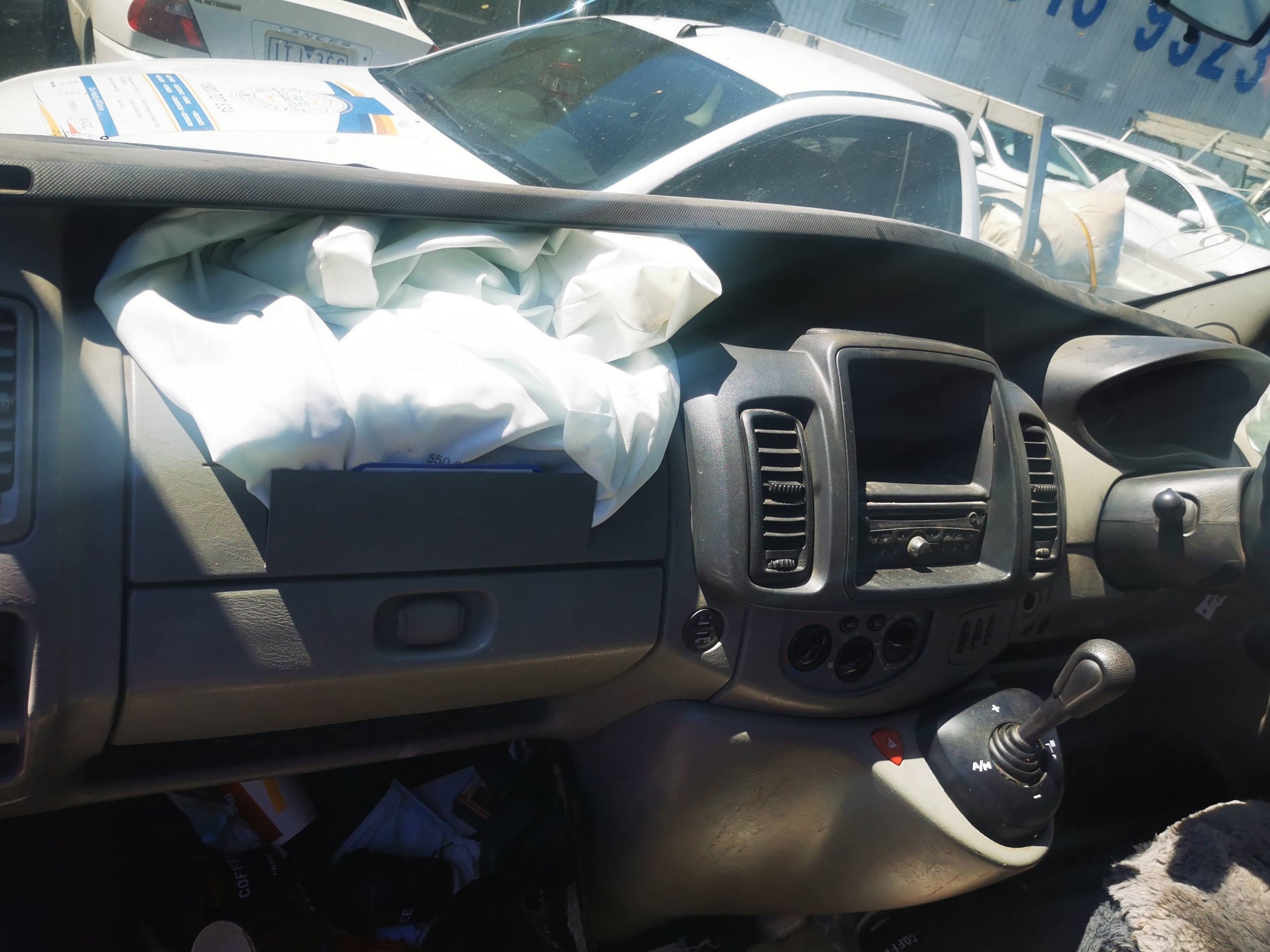 2014 RENAULT TRAFIC X83, 04/04-12/14 7782524451 LEFT GUARD