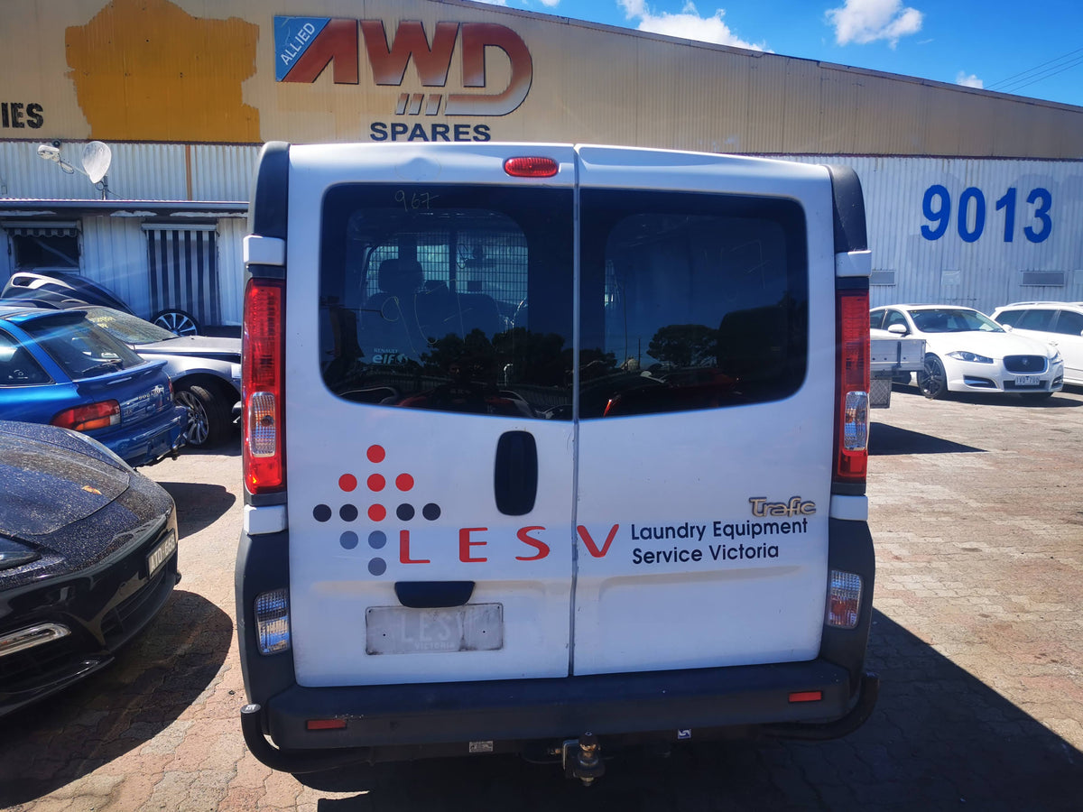 2014 RENAULT TRAFIC BARN DOOR SURROUND, 270 DEGREE DOOR LWB (VF1FLBHB), X83, 05/07-12/14 7700793306 LEFT TAILLIGHT