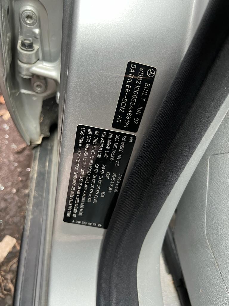 1996 MERCEDES E CLASS W210, SEDAN, NON AIR BAG TYPE, 01/96-10/99 A2107302405 RIGHT REAR DOOR