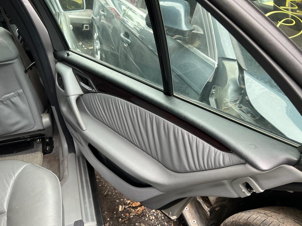 1996 MERCEDES E CLASS RIGHT REAR DOOR LOCK, W210, SEDAN, 01/96-08/02 A2027300635 DOOR BOOT GATE LOCK