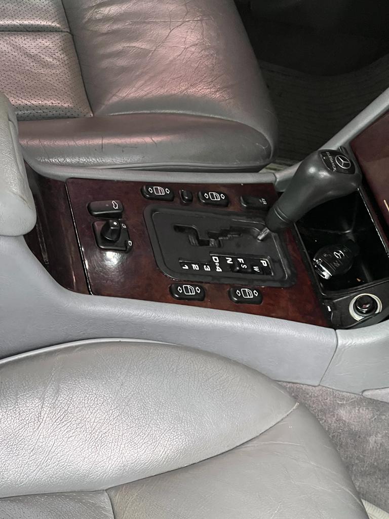 1996 MERCEDES E CLASS W210, SEDAN, NON AIR BAG TYPE, 01/96-10/99 A2107302405 RIGHT REAR DOOR