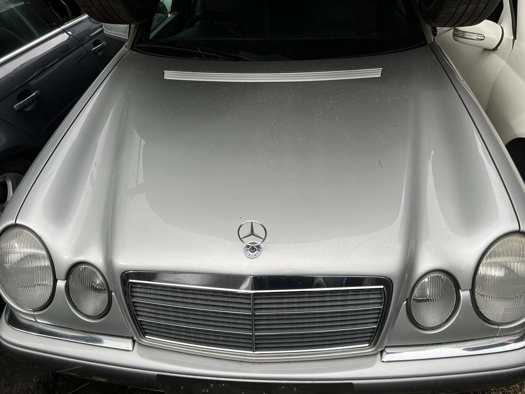 1996 MERCEDES E CLASS W210, SEDAN, NON AIR BAG TYPE, 01/96-10/99 A2107302405 RIGHT REAR DOOR
