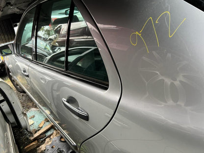 1996 MERCEDES E CLASS W210, SEDAN, NON AIR BAG TYPE, 01/96-10/99 A2107302405 RIGHT REAR DOOR