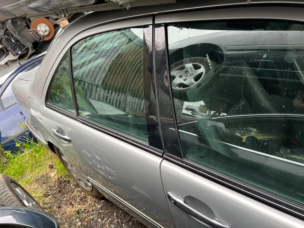 1996 MERCEDES E CLASS W210, SEDAN, NON AIR BAG TYPE, 01/96-10/99 A2107302405 RIGHT REAR DOOR