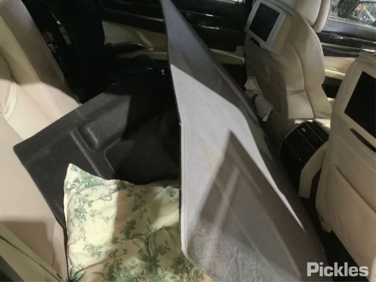 2009 BMW 7 SERIES RH REAR, SEAT BELT ONLY, F01/F02, 03/09-09/15  SEAT BELT STALK