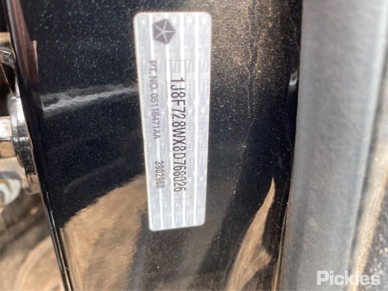 2008 JEEP PATRIOT MK, MIDDLE STICK ON MOULD TYPE, 08/07-08/09 5067713AC LEFT REAR DOOR SLIDING