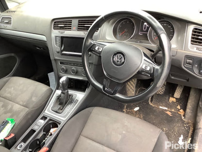 2014 VOLKSWAGEN GOLF GEN 7, HATCH, STANDARD, TRENDLINE/COMFORTLINE, NON LED TYPE, NON TINTED TYPE, 01/13-03/17 5G0945096M RIGHT TAILLIGHT