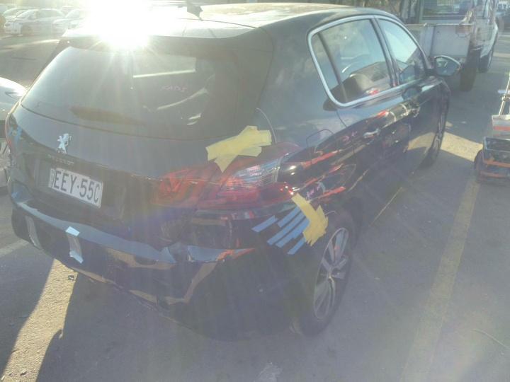 Wrecking 2020 PEUGEOT 308 for Used Parts PG1061