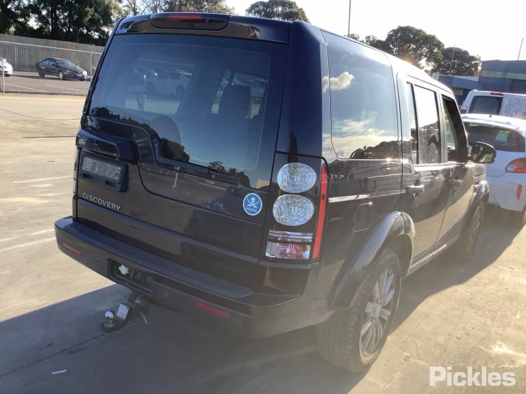 2015 LAND ROVER DISCOVERY LH REAR 2ND ROW, SEAT BELT ONLY, L319, 10/09-12/16 LR056627 SEAT BELT STALK