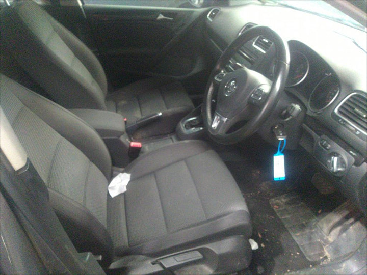 2011 VOLKSWAGEN GOLF GEN 6, 10/08-12/15 1K0947105T COURTESY LIGHT