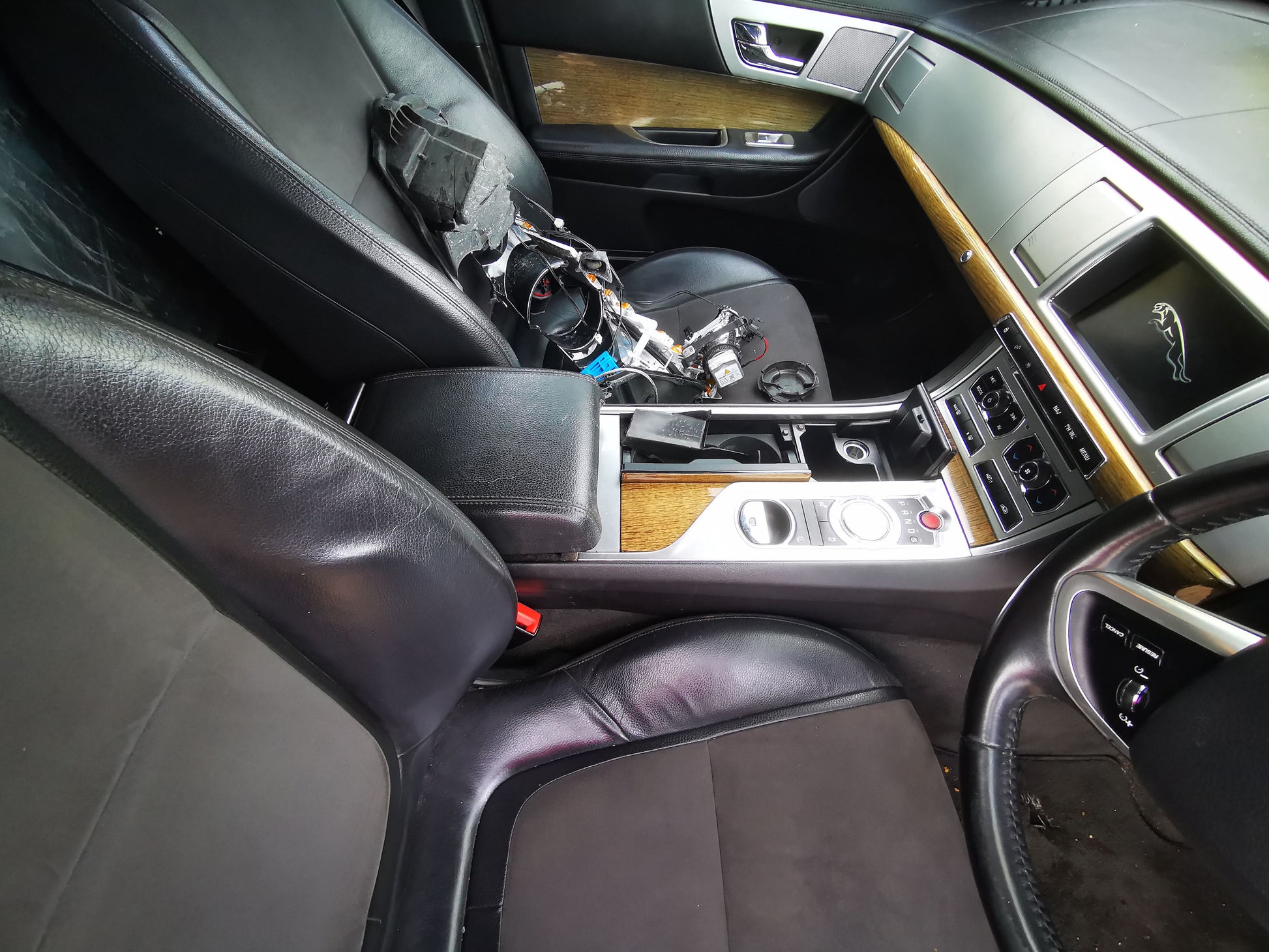 2013 JAGUAR XF LH REAR DOOR LOCK, NON KEYLESS TYPE, X250, 06/08-05/15 C2Z11456 DOOR BOOT GATE LOCK