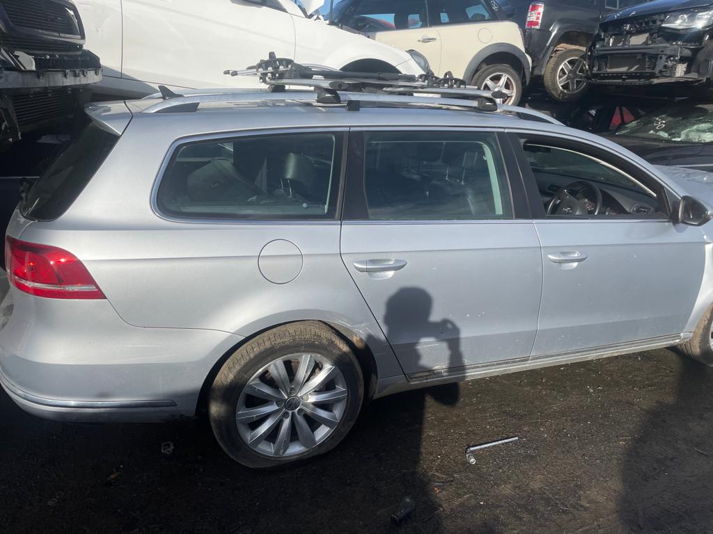 2013 VOLKSWAGEN PASSAT 3C/MK6 B7, ALLTRACK/WAGON, NON LED TYPE, 09/10-05/15 3AF945095E LEFT TAILLIGHT