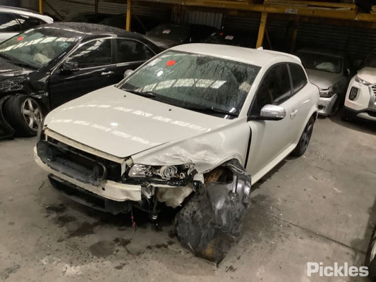 2010 VOLVO C30 ENGINE BAY, PETROL, 04/07-07/13 8688040 FUSE BOX