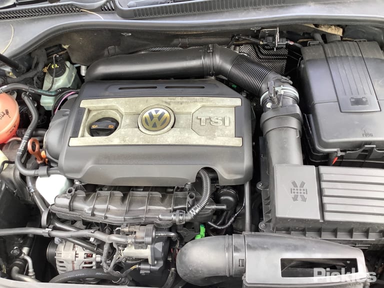 2011 VOLKSWAGEN GOLF LEFT FRONT DOOR LOCK, GEN 6, HATCH/CABRIO, P/N 5K2837015B, 10/08-01/16 5K2837015B DOOR BOOT GATE LOCK