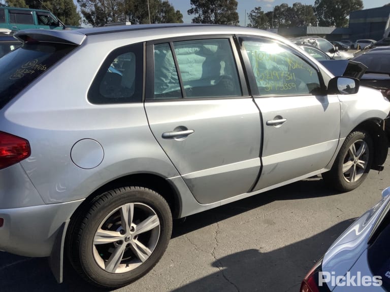 2011 RENAULT KALEOS H45, NON PARK SENSOR TYPE, 07/11-03/13 850102687R REAR BUMPER