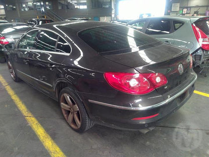 2008 VOLKSWAGEN PASSAT 3C/MK6 B6, SEDAN/WAGON, 03/06-09/10 3C8831055A  LEFT FRONT DOOR