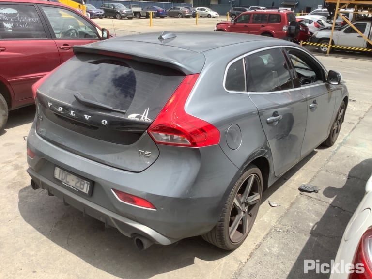 2015 VOLVO S40 M SERIES, SILVER COVER, GLOSS BASE, R-DESIGN TYPE, 02/13- 31299644 RIGHT DOOR MIRROR