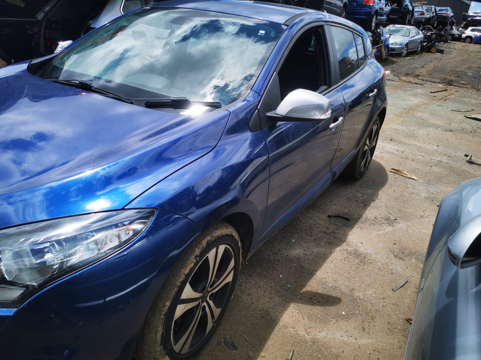 2012 RENAULT MEGANE X32//B95/K95, 5DR HATCH/WAGON, 09/10-05/16 801011761R LEFT FRONT DOOR