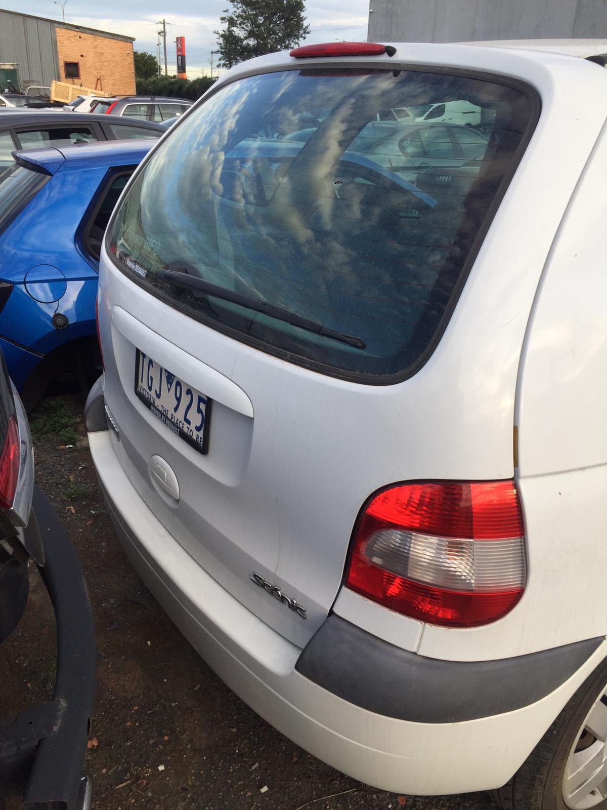 2003 RENAULT SCENIC J64, 2WD, 05/01-12/04 7751474880 LEFT GUARD