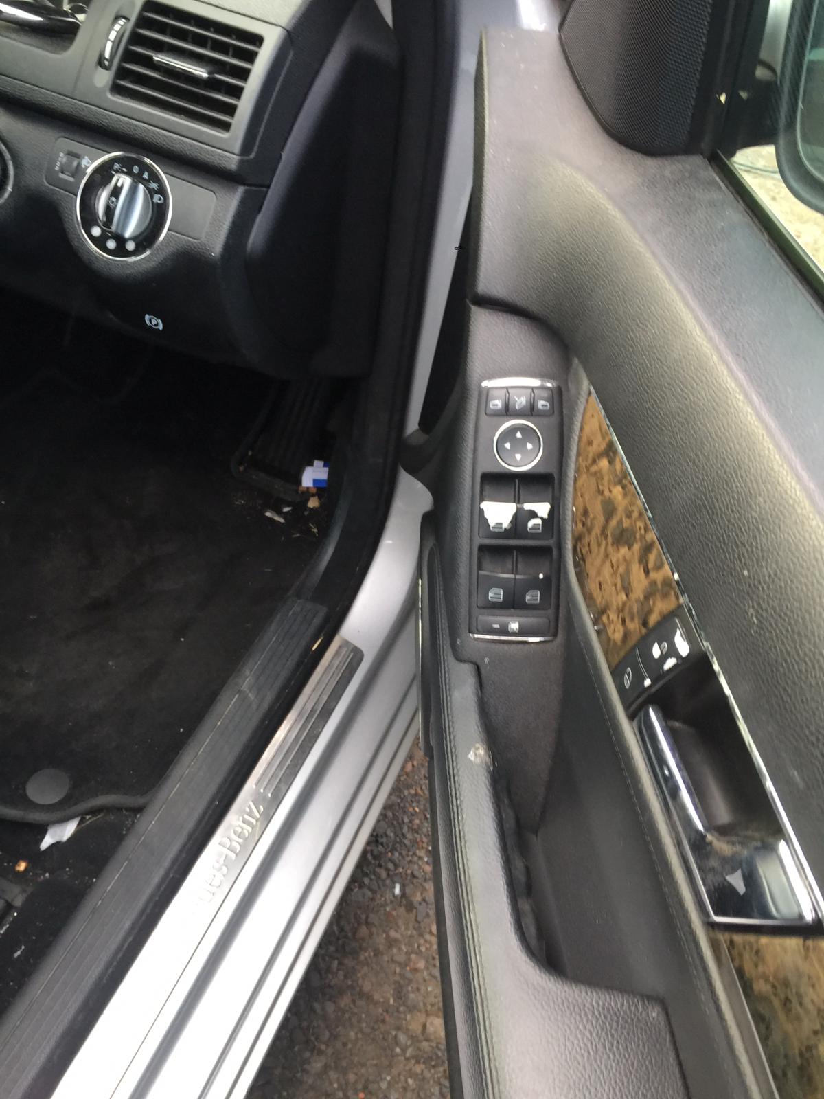 2008 MERCEDES C CLASS RH FRONT (MASTER SWITCH), W/ FOLDING MIRROR TYPE, W204, 07/07-05/11 A2048700251 PWR DR WIND SWITCH