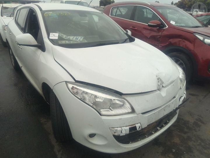 2011 RENAULT MEGANE BUMPER BAR (UPPER), X32/B95, 5DR HATCH, SPORT EDITION/PRIVILEGE, W/ PARK SENSOR TYPE, 09/10-06/13 850224667R REAR BUMPER