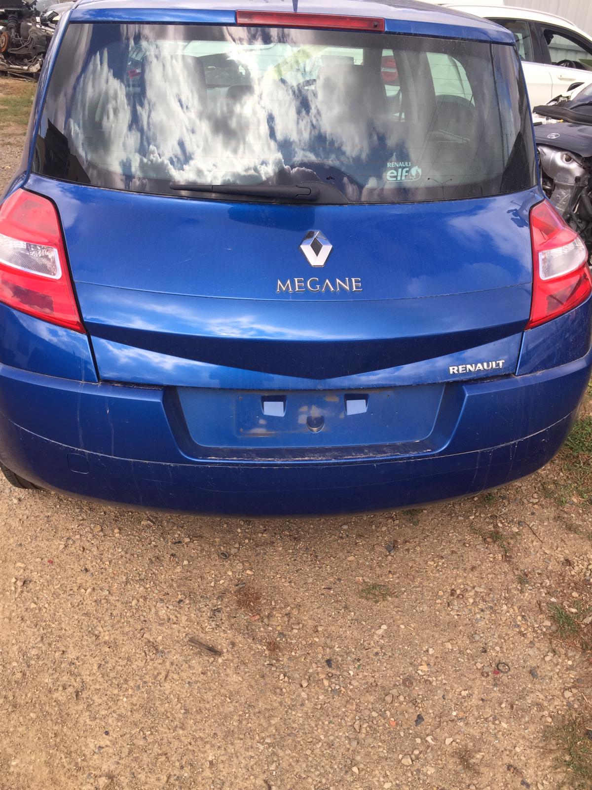 2007 RENAULT MEGANE B84, 5DR HATCH, NON PARK SENSOR TYPE, 12/03-08/10 7701474785 REAR BUMPER
