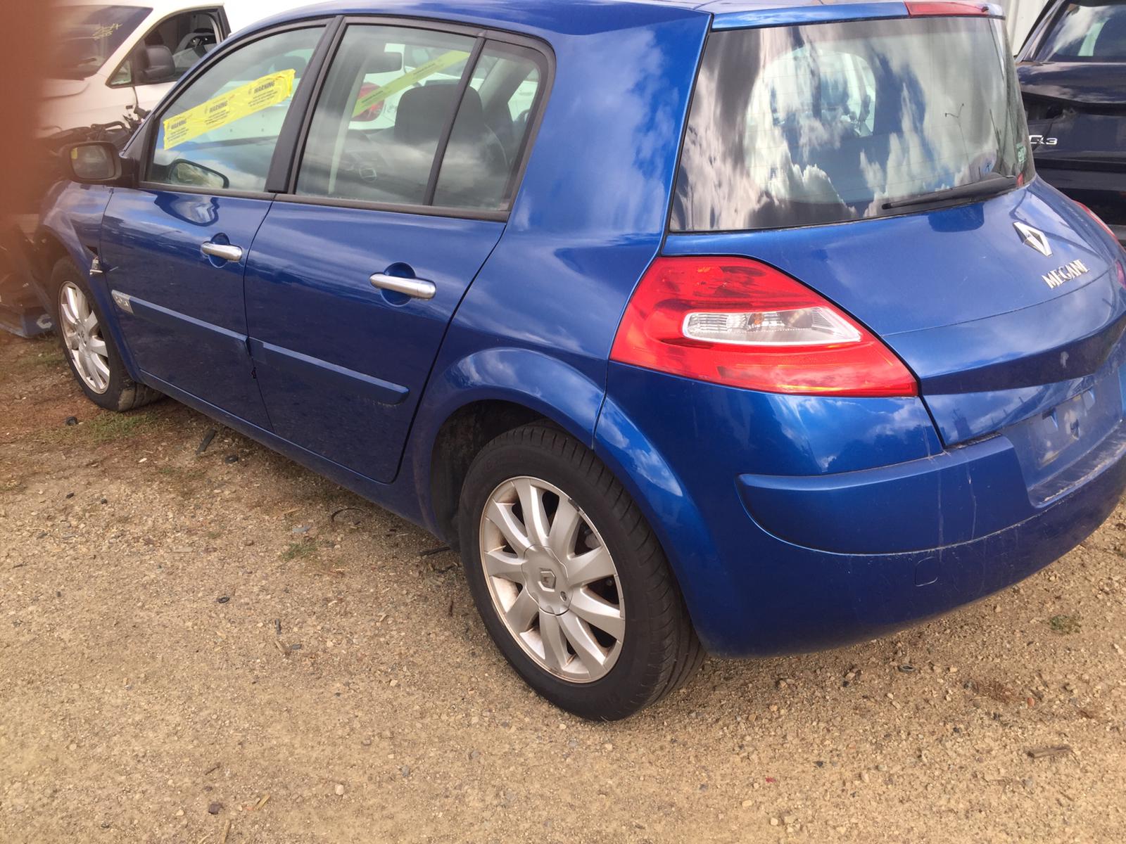 2007 RENAULT MEGANE B84, 5DR HATCH, NON PARK SENSOR TYPE, 12/03-08/10 7701474785 REAR BUMPER
